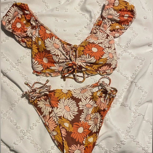 Other - Flower bikini high rise bottoms